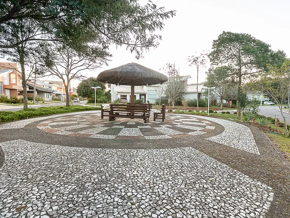 Pracinha — praça e convívio ao ar livre